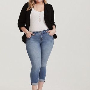 Torrid premium stretch crop Jean light wash
